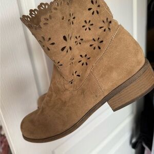 Unisa Brown Floral Ankle Booties